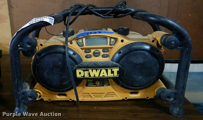 DeWalt DC011 Radio-oplader Review